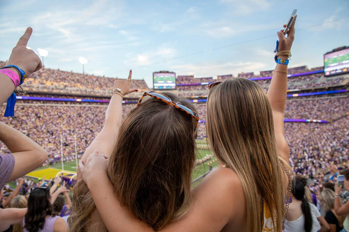 LSU students embrace LSU students embrace