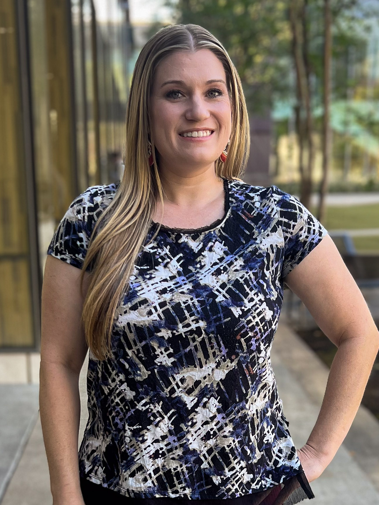 Nicole Schmitz Headshot