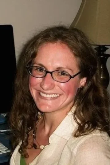 Headshot of Nichole Bauer